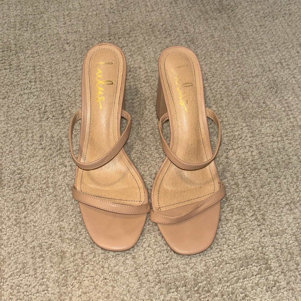 Lulus Nude heels